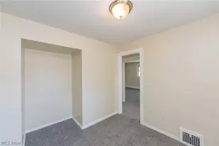 4004 E 41st St, Newburgh Heights, OH 44105 - Photo 33