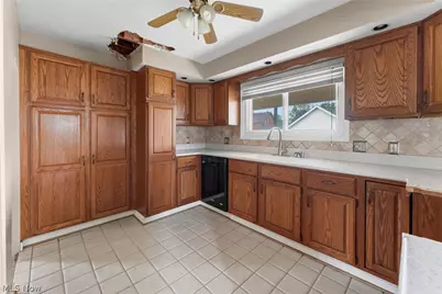 215 Harter Avenue NW, Canton, OH 44708 - Photo 11