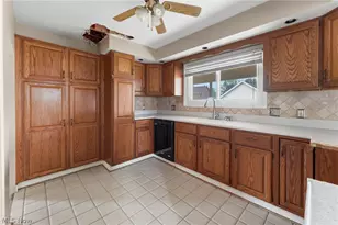 215 Harter Ave NW, Canton, OH 44708 - Photo 11