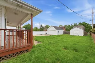 215 Harter Ave NW, Canton, OH 44708 - Photo 7