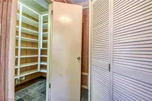 8905 Spring Valley Dr, Mentor, OH 44060 - Photo 23