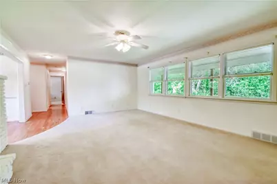 8905 Spring Valley Drive, Mentor, OH 44060 - Photo 5