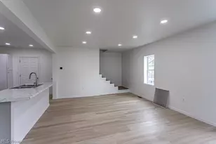 1358 Belvedere Ave SE, Warren, OH 44484 - Photo 9