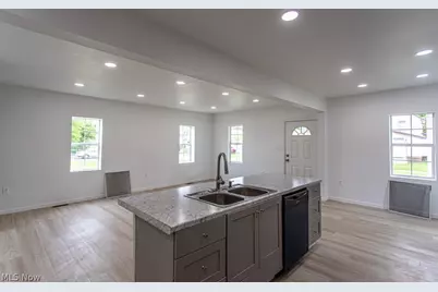 1358 Belvedere Avenue SE, Warren, OH 44484 - Photo 11