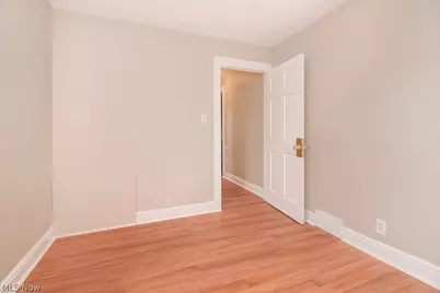 19211 Shawnee Avenue #2/UP, Loveland, OH 44119 - Photo 17