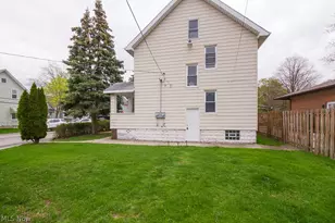 19211 Shawnee Ave, Loveland, OH 44119 - Photo 21