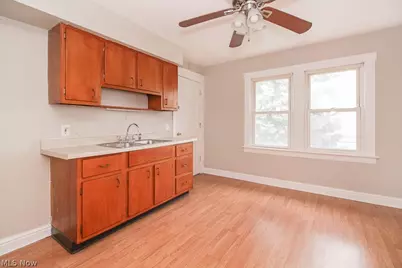 19211 Shawnee Avenue #2/UP, Loveland, OH 44119 - Photo 9
