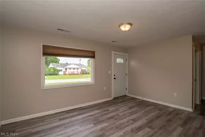 1060 Orchard Avenue NE, North Canton, OH 44720 - Photo 3