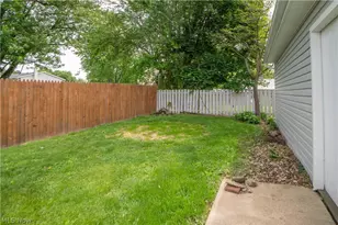 1060 Orchard Ave NE, North Canton, OH 44720 - Photo 19