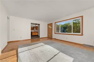 128 Forest Blvd, Avon Lake, OH 44012 - Photo 3