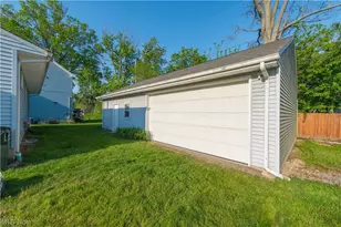 128 Forest Blvd, Avon Lake, OH 44012 - Photo 31