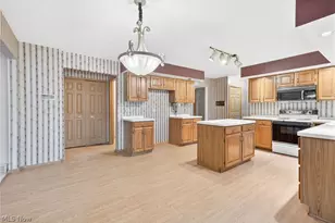 5532 Quail Run, North Olmsted, OH 44070 - Photo 7
