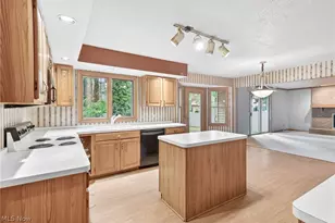 5532 Quail Run, North Olmsted, OH 44070 - Photo 11