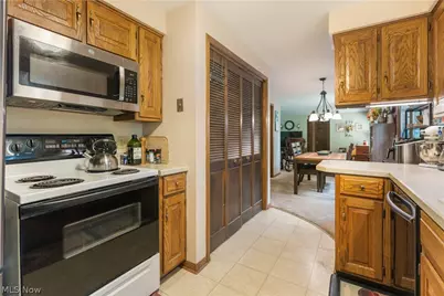 1649 Harmony Lane SW, North Canton, OH 44709 - Photo 9