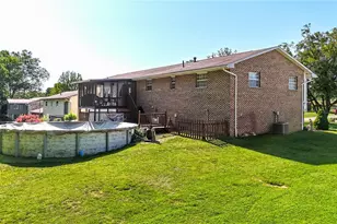 44 Teri Ln, Little Hocking, OH 45742 - Photo 3