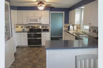 7351 Starcliff Avenue NW, North Canton, OH 44720 - Photo 9