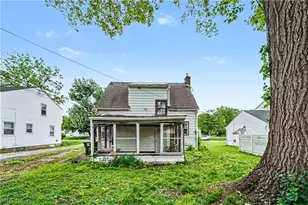 1358 Peckham St, Akron, OH 44320 - Photo 3
