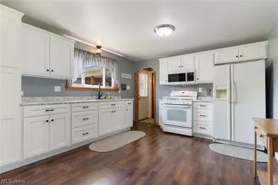 4260 Broadway Avenue NE, Louisville, OH 44641 - Photo 11