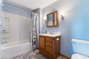 4260 Broadway Ave NE, Louisville, OH 44641 - Photo 21