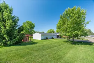 4260 Broadway Ave NE, Louisville, OH 44641 - Photo 35
