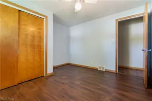 4260 Broadway Ave NE, Louisville, OH 44641 - Photo 17