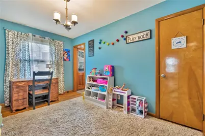 1780 Evergreen Avenue, Akron, OH 44301 - Photo 15