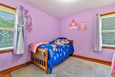1780 Evergreen Avenue, Akron, OH 44301 - Photo 17