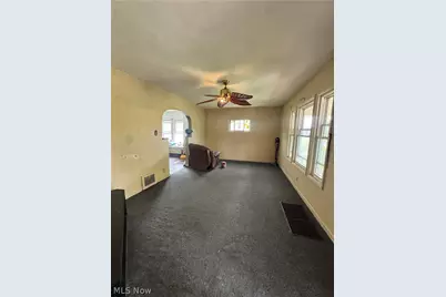 1651 E 33rd Street, South Lorain, OH 44055 - Photo 7