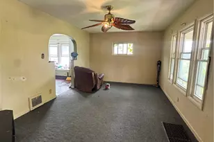 1651 E 33rd St, South Lorain, OH 44055 - Photo 7