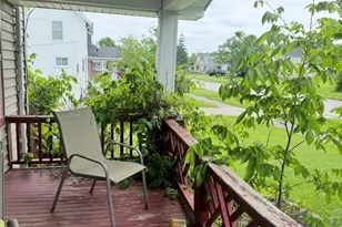 1651 E 33rd St, South Lorain, OH 44055 - Photo 5
