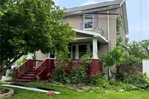 1651 E 33rd St, South Lorain, OH 44055 - Photo 3