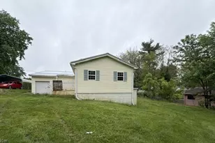 484 Haessler Ave, Zanesville, OH 43701 - Photo 3
