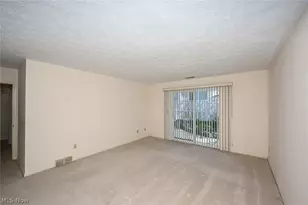 839 Sutton Pl, Akron, OH 44313 - Photo 23
