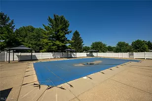 839 Sutton Pl, Akron, OH 44313 - Photo 37