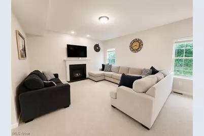 867 Starr Ridge Street SE, Massillon, OH 44646 - Photo 3