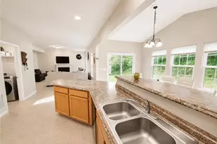 867 Starr Ridge St SE, Massillon, OH 44646 - Photo 9