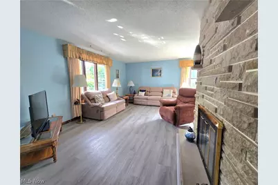 1965 Dunzweiler Drive, Zanesville, OH 43701 - Photo 5