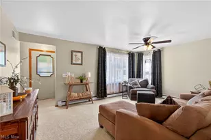 1208 39th St NW, Canton, OH 44709 - Photo 5