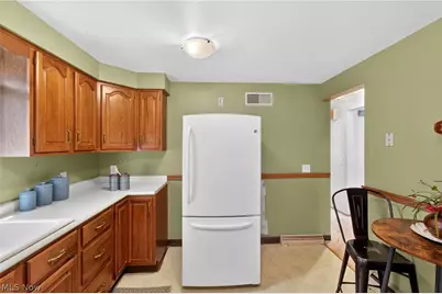 1208 39th Street NW, Canton, OH 44709 - Photo 7