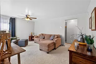 1208 39th St NW, Canton, OH 44709 - Photo 3