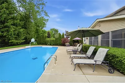 10376 Lake Meadows Drive, Strongsville, OH 44136 - Photo 39