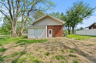 7997 Columbus Rd NE, Louisville, OH 44641 - Photo 45