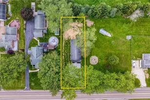 7997 Columbus Rd NE, Louisville, OH 44641 - Photo 5