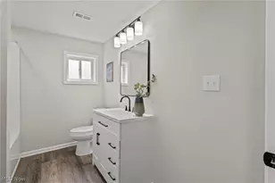 7997 Columbus Rd NE, Louisville, OH 44641 - Photo 29