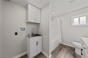 7997 Columbus Rd NE, Louisville, OH 44641 - Photo 31