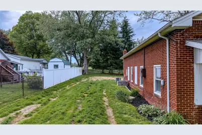 7997 Columbus Road NE, Louisville, OH 44641 - Photo 43