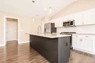 205 Nautical Way, Fairport Harbor, OH 44077 - Photo 5