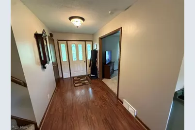 2462 Yorkview Road SW, New Philadelphia, OH 44663 - Photo 3