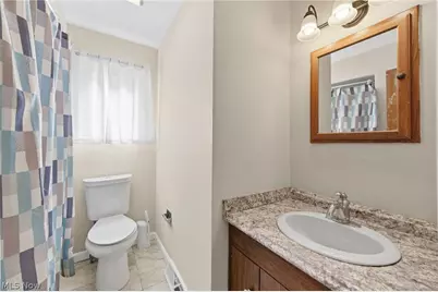18313 Hazelwood Avenue, Maple Heights, OH 44137 - Photo 19