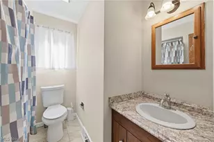 18313 Hazelwood Ave, Maple Heights, OH 44137 - Photo 19